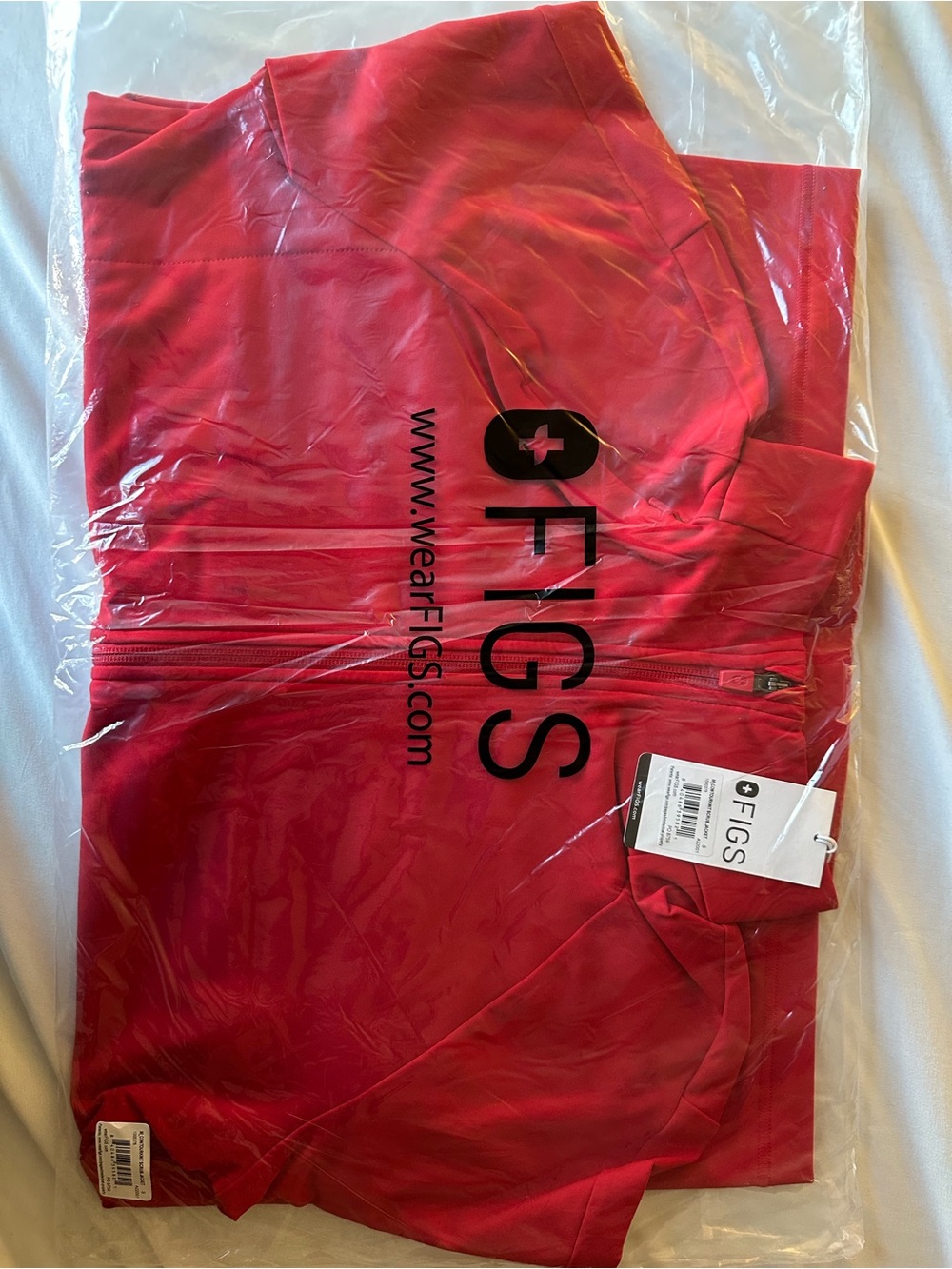 NWT FIGS Chisec Scrub Jacket Size Small Bright Red